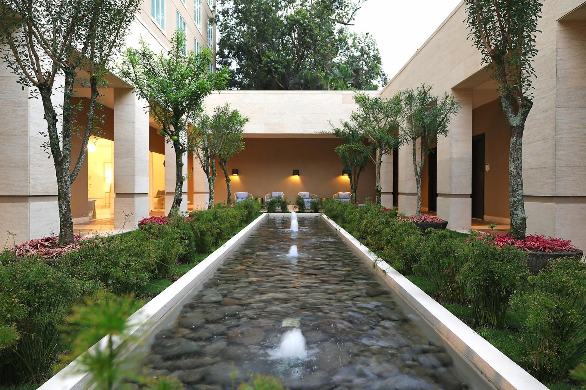 Intercontinental Costa Rica At Multiplaza Mall By Ihg San Jose  Bagian luar foto