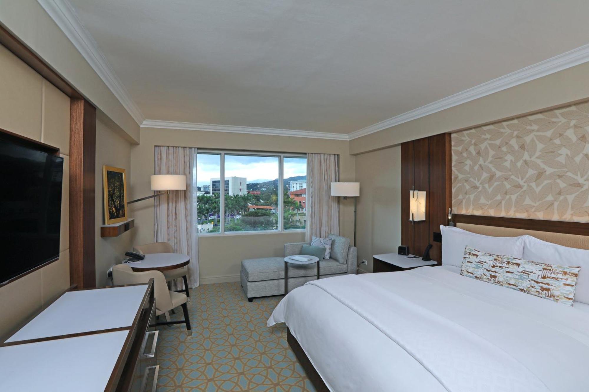 Intercontinental Costa Rica At Multiplaza Mall By Ihg San Jose  Bagian luar foto